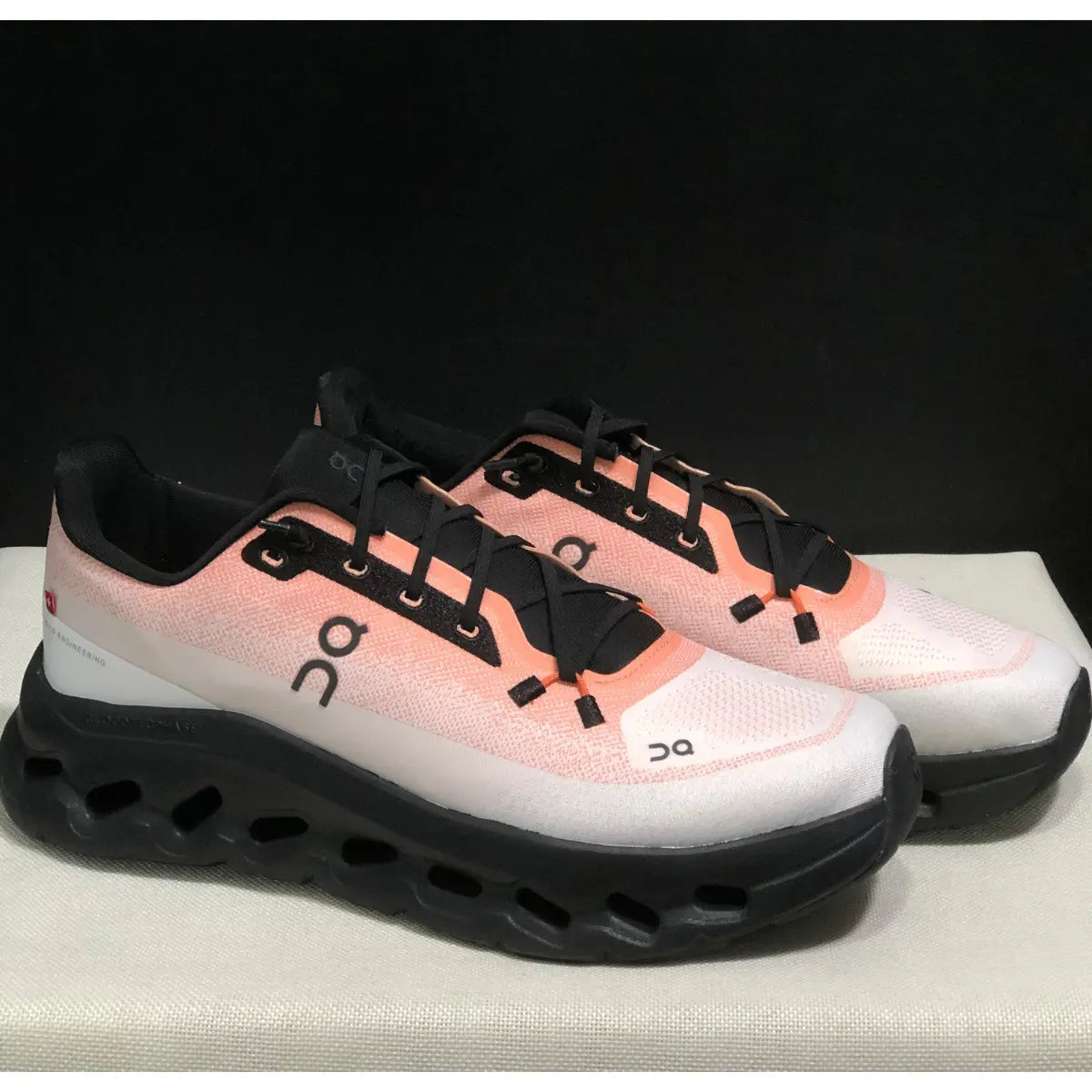 Cloudtilt - Black Peach