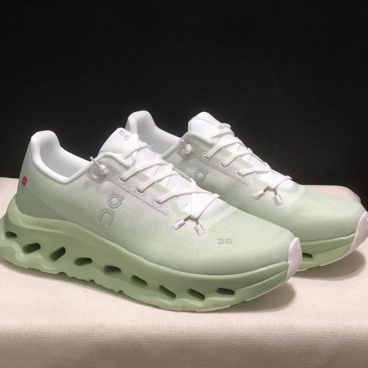 Cloudtilt - Light Mint