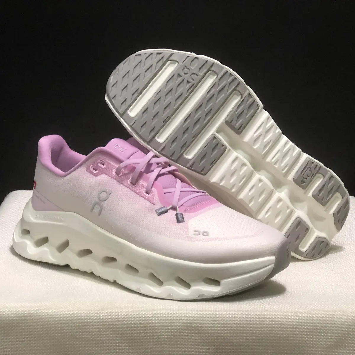 Cloudtilt - Light Pink